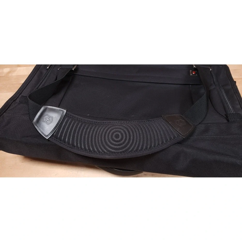 Victorinox Travel Suite Trifold Bag Black Nylon Luggage 41 X 21 Inch